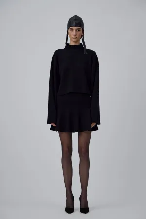 CASHMERE CROP SWEATER IN GLOSSY BLACK
