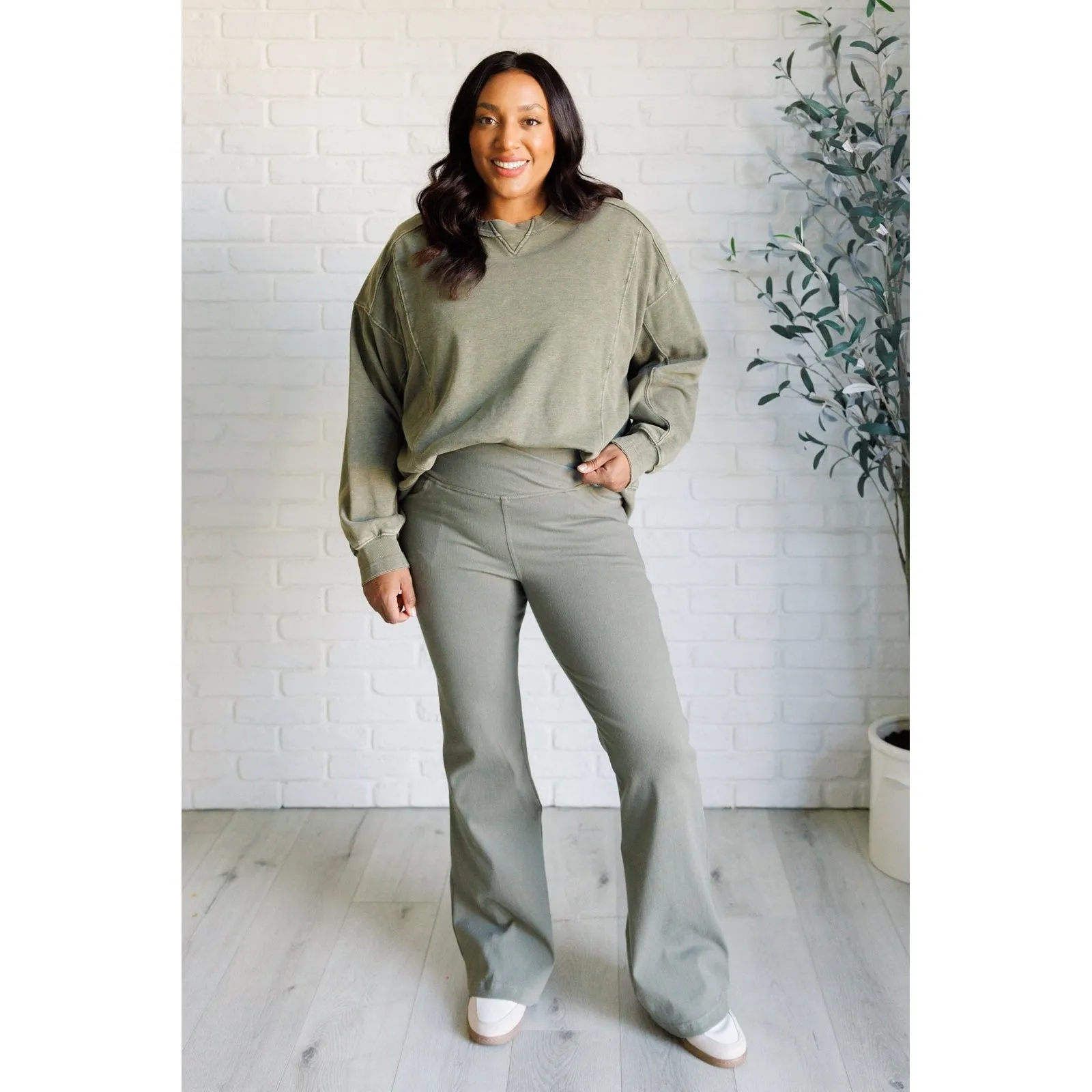 Fit Goals Flared Pant in Dusty Olive