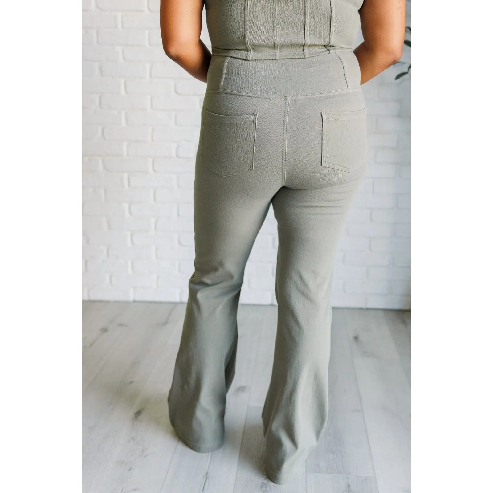 Fit Goals Flared Pant in Dusty Olive