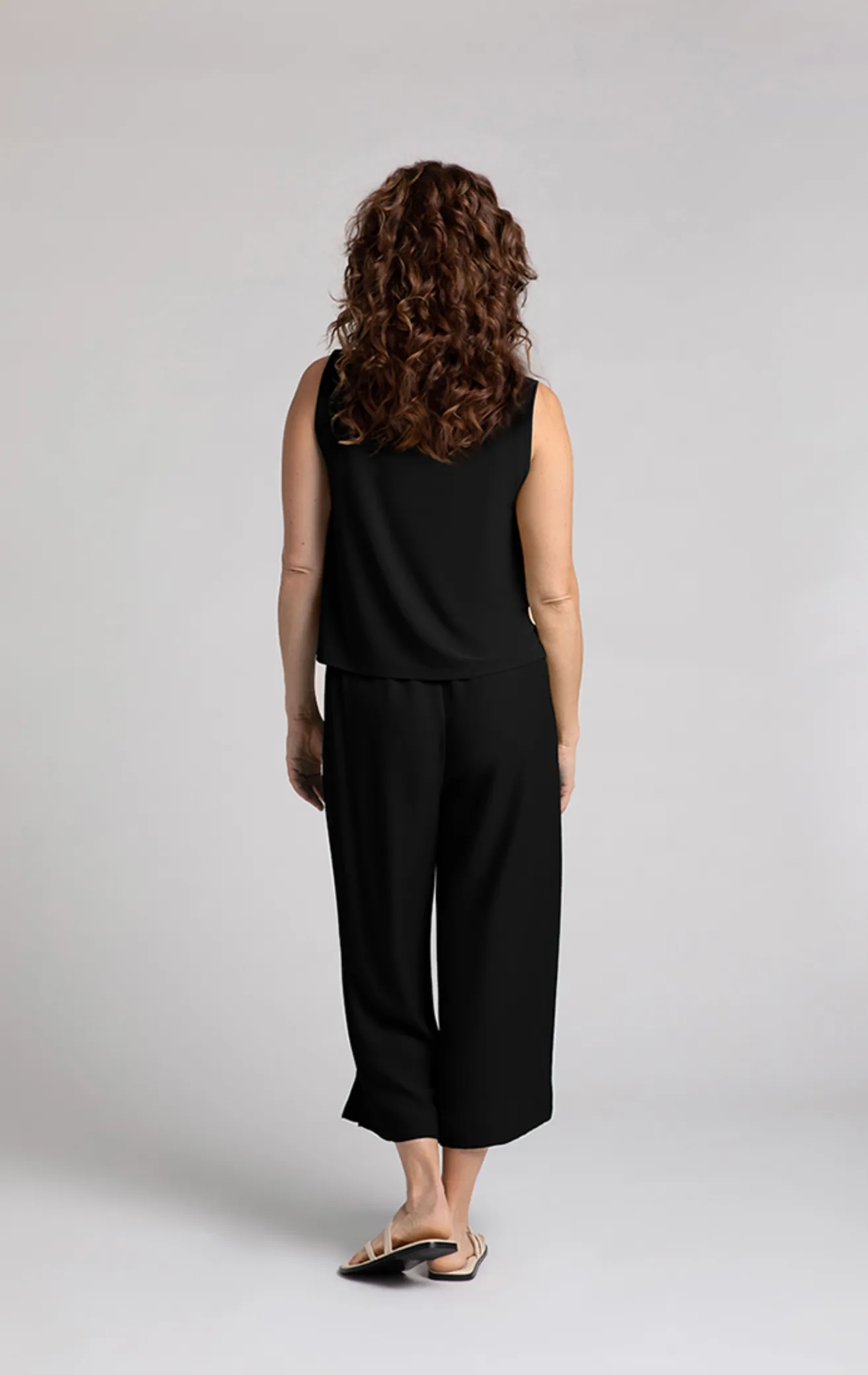Flared Shell, Black