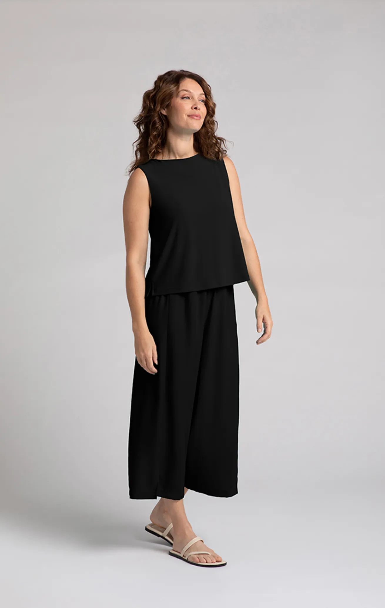Flared Shell, Black