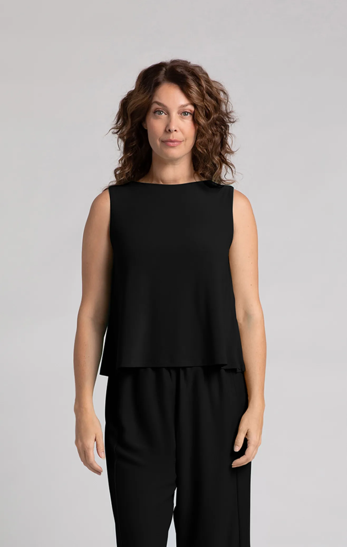 Flared Shell, Black