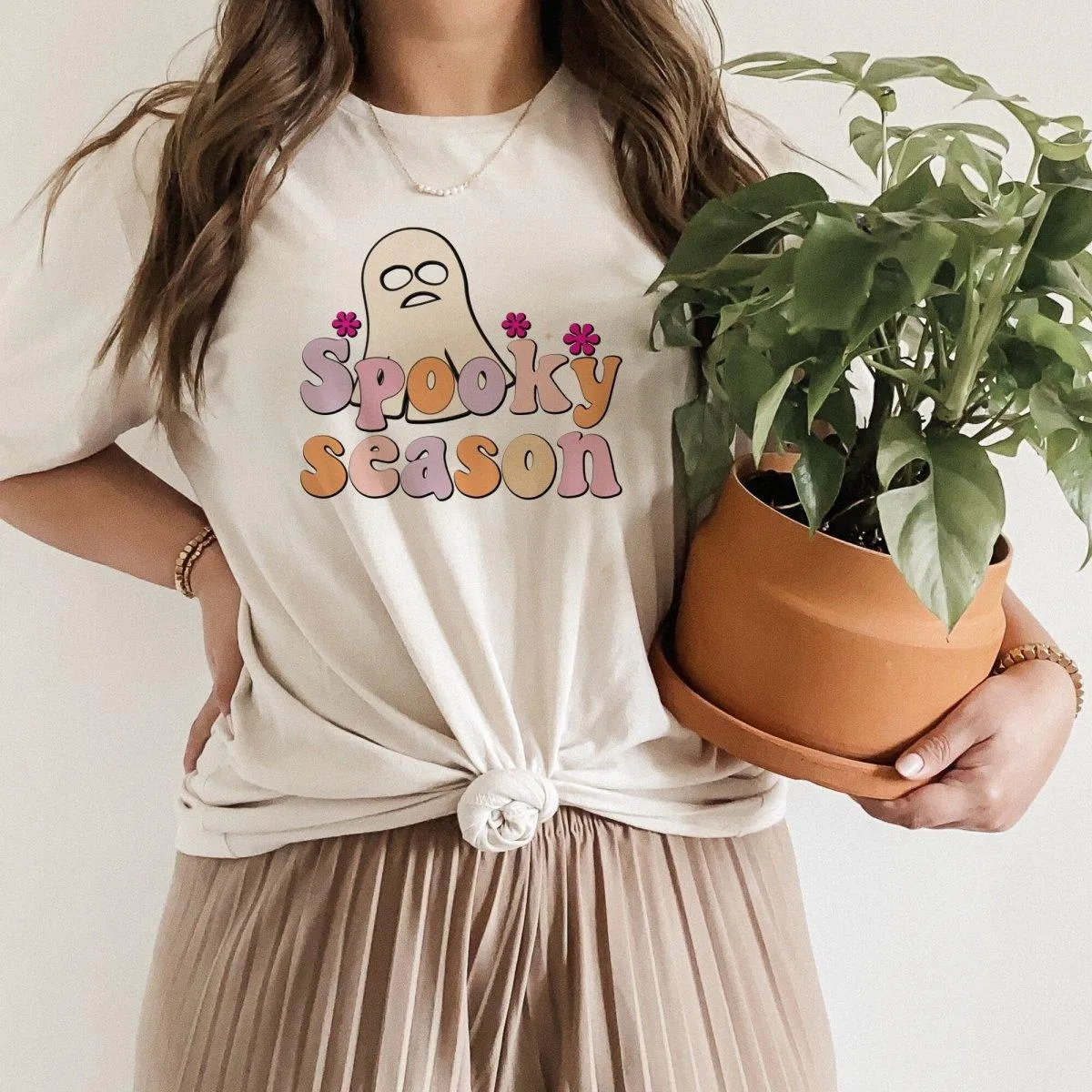 Halloween Casual T-shirt, Spooky Season T-shirt, Casual Halloween T-shirts, Ghost T-shirt, Retro Halloween T-shirt, Gould Top, Ladies Top