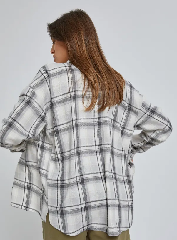 Oversized Boyfriend Flannel in Grey