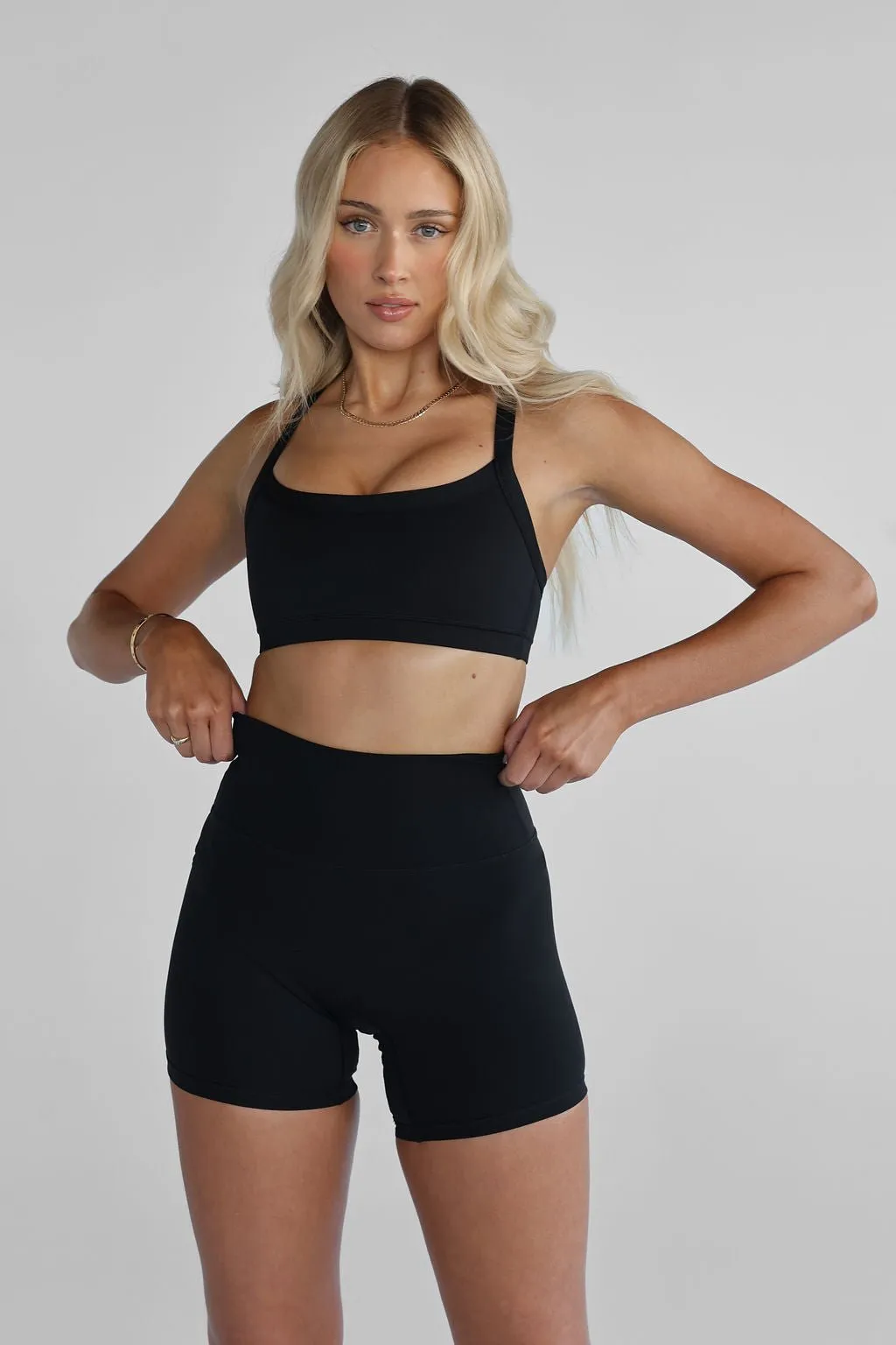SCULPT Cross Back Crop - Black